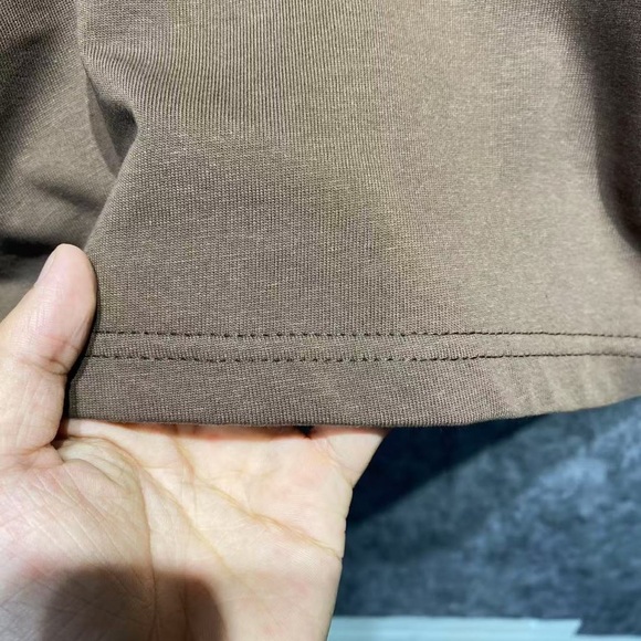 Louis Vuitton Brown Logo T-Shirt - Picture 5 of 6